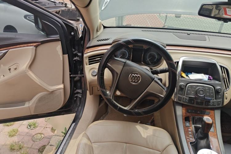 Used Buick LaCrosse 2011 2.4L SIDI Elegant Edition Steering Wheel