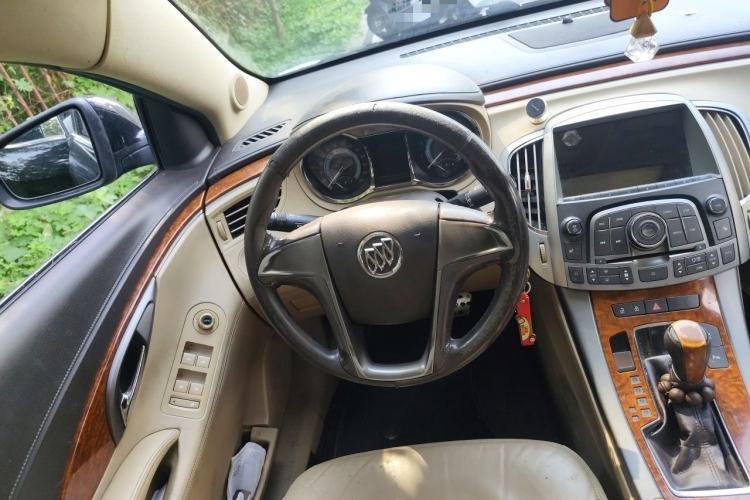 Used Buick LaCrosse 2011 2.4L SIDI Elegant Edition Steering Wheel