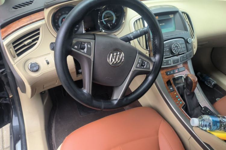 Used Buick LaCrosse 2011 2.4L SIDI Comfort Edition Steering Wheel