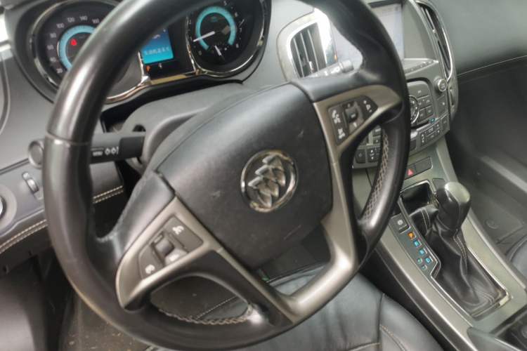 Used Buick LaCrosse 2011 2.0T Flagship Edition Steering Wheel