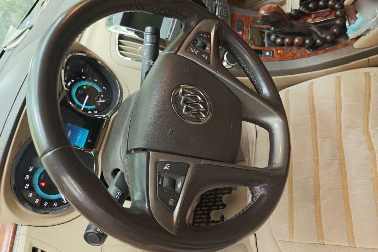 Used Buick LaCrosse 2011 eAssist 2.4L Luxury Edition Steering Wheel