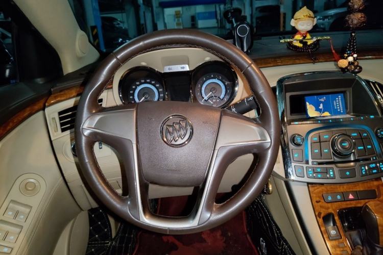 Used Buick LaCrosse 2011 2.4L SIDI Elegant Edition Steering Wheel