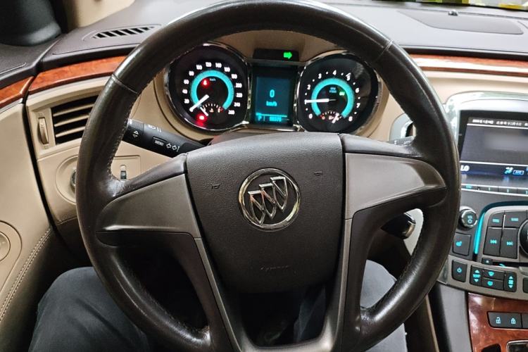 Used Buick LaCrosse 2011 2.4L SIDI Elegant Edition Steering Wheel