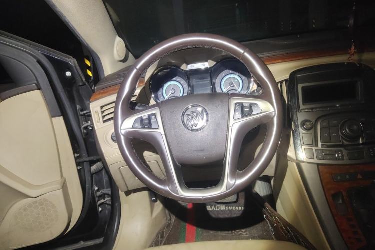 Used Buick LaCrosse 2011 2.4L SIDI Elegant Edition Steering Wheel