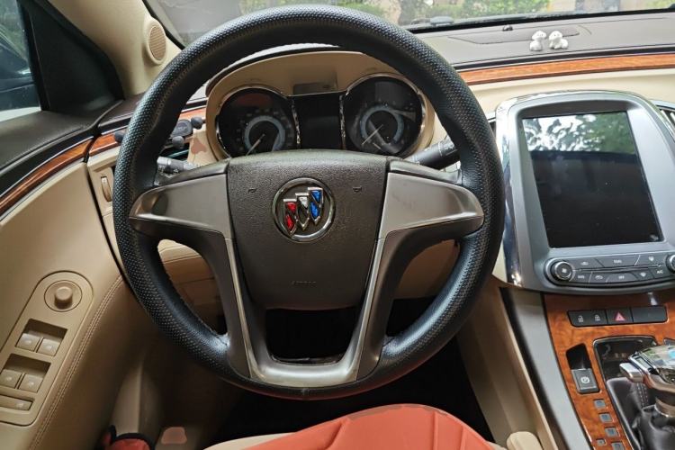 Used Buick LaCrosse 2011 2.4L SIDI Comfort Sunroof Version Steering Wheel