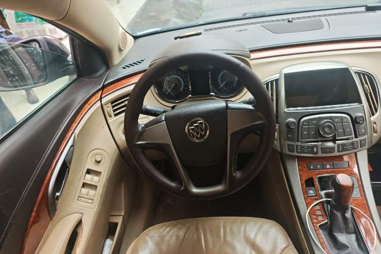 Used Buick LaCrosse 2011 2.4L SIDI Elegant Edition Steering Wheel