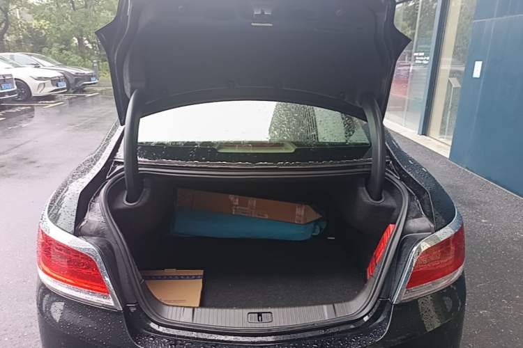 Used Buick LaCrosse 2011 2.4L SIDI Haoya Edition Trunk