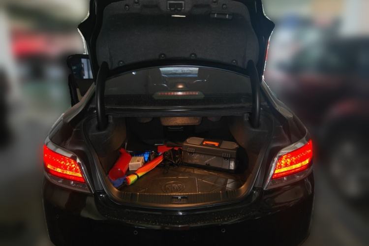 Used Buick LaCrosse 2011 2.4L SIDI Luxury Edition Trunk