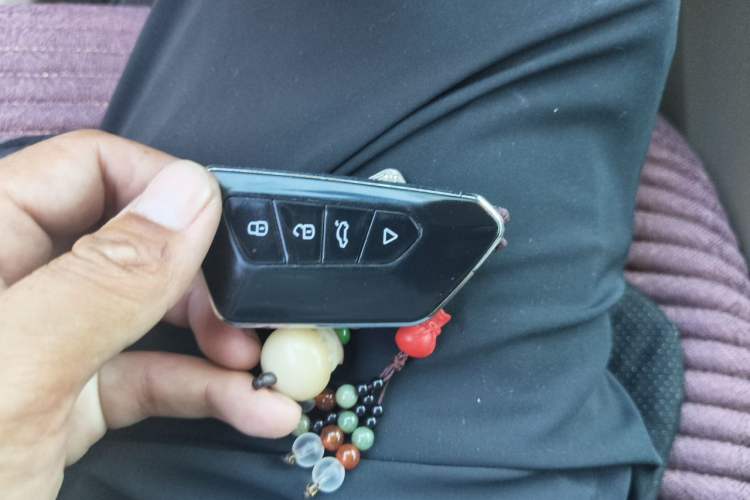 Used Buick LaCrosse 2011 2.4L SIDI Luxury Edition Vehicle Key