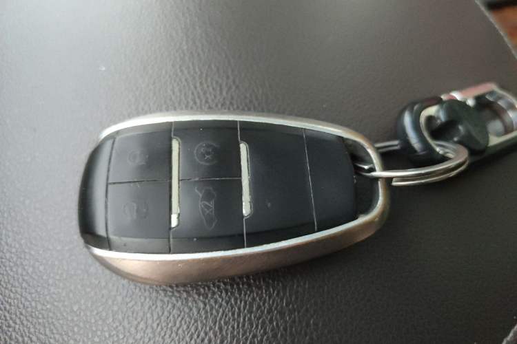 Used Buick LaCrosse 2011 2.4L SIDI Haoya Edition Vehicle Key