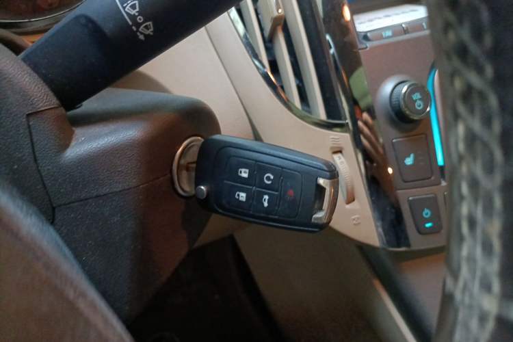 Used Buick LaCrosse 2011 2.4L SIDI Comfort Edition Vehicle Key