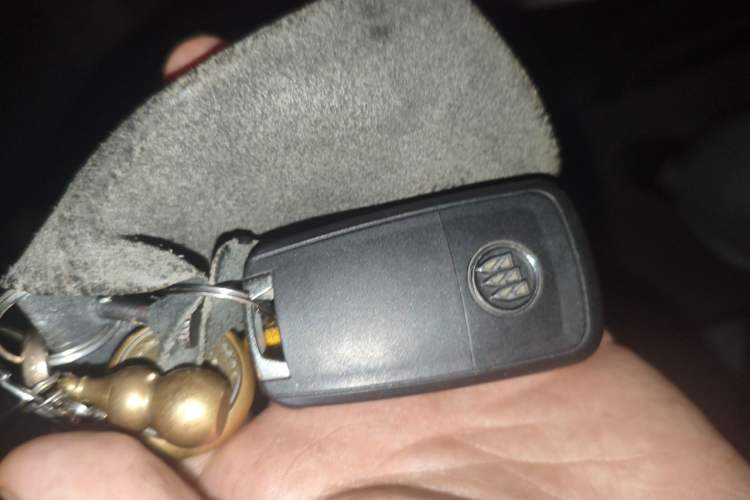 Used Buick LaCrosse 2011 2.4L SIDI Haoya Edition Vehicle Key