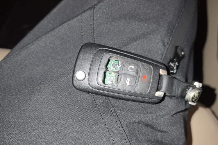 Used Buick LaCrosse 2011 2.4L SIDI Haoya Edition Vehicle Key