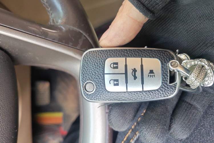 Used Buick LaCrosse 2011 2.4L SIDI Haoya Edition Vehicle Key