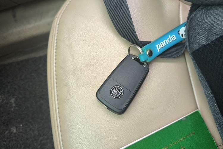 Used Buick LaCrosse 2011 2.4L SIDI Haoya Edition Vehicle Key