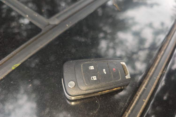Used Buick LaCrosse 2011 2.4L SIDI Haoya Edition Vehicle Key