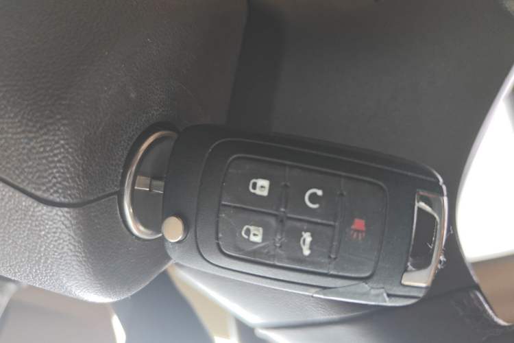 Used Buick LaCrosse 2011 2.4L SIDI Elegant Edition Vehicle Key