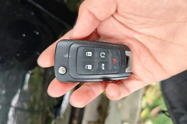 Used Buick LaCrosse 2011 2.4L SIDI Elegant Edition Vehicle Key