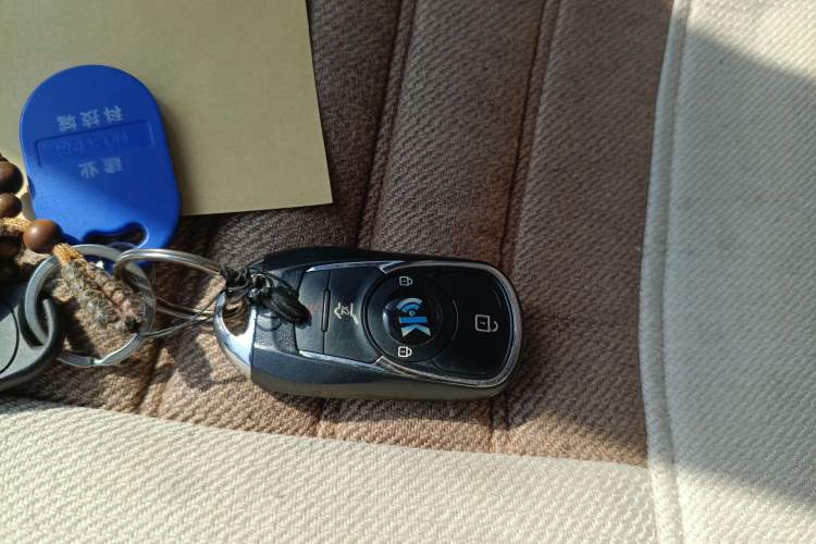 Used Buick LaCrosse 2011 2.4L SIDI Luxury Edition Vehicle Key