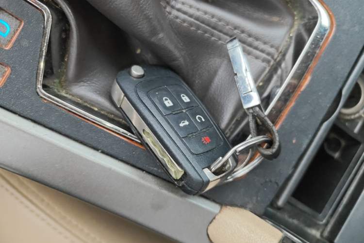 Used Buick LaCrosse 2011 2.4L SIDI Elegant Edition Vehicle Key
