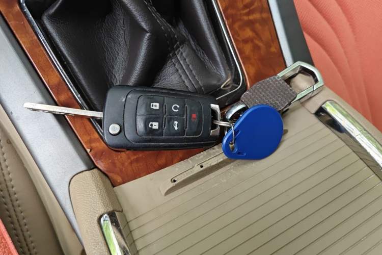 Used Buick LaCrosse 2011 2.4L SIDI Comfort Sunroof Version Vehicle Key