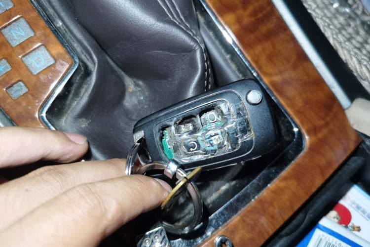 Used Buick LaCrosse 2011 2.4L SIDI Luxury Edition Vehicle Key