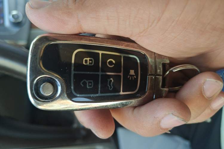Used Buick LaCrosse 2011 2.4L SIDI Luxury Edition Vehicle Key
