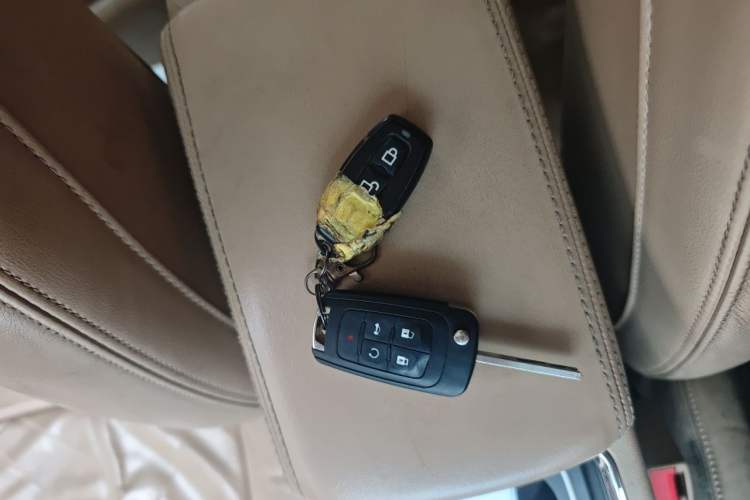 Used Buick LaCrosse 2011 2.4L SIDI Elegant Edition Vehicle Key