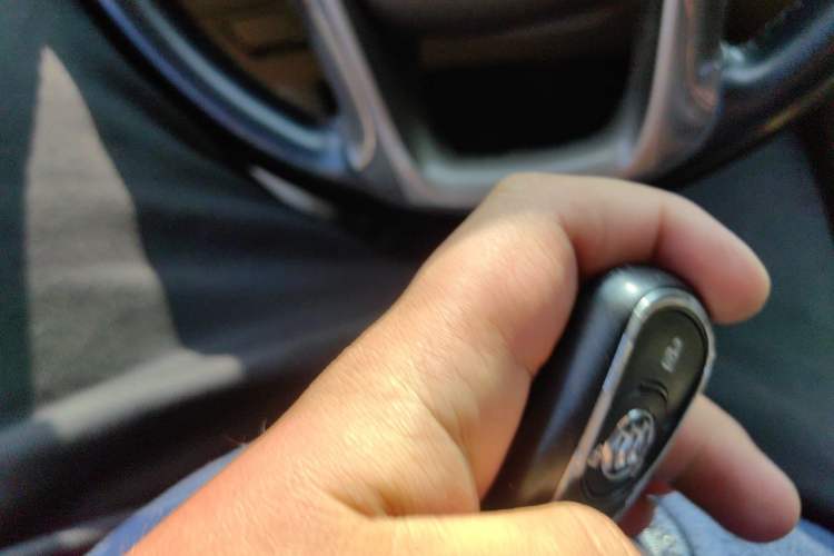 Used Buick LaCrosse 2011 2.4L SIDI Haoya Edition Vehicle Key
