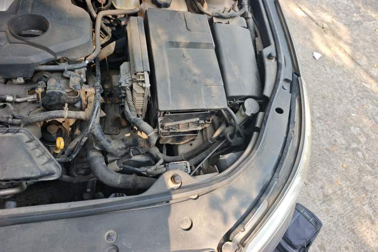 Used Buick LaCrosse 2011 2.4L SIDI Comfort Sunroof Version Engine Bay Left