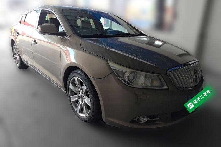 Used Buick LaCrosse 2011 2.4L SIDI Luxury Edition Front Right 45 Deg