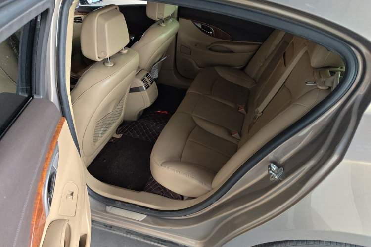 Used Buick LaCrosse 2011 2.4L SIDI Luxury Edition Left Rear Seat