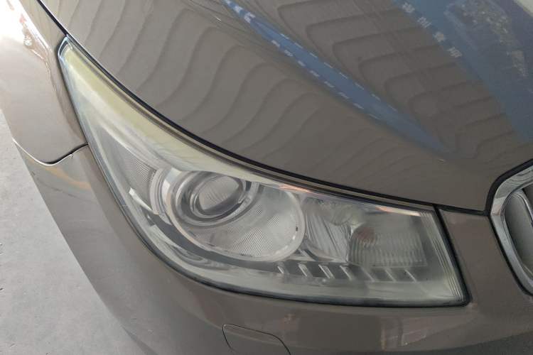 Used Buick LaCrosse 2011 2.4L SIDI Luxury Edition Right Front Headlight