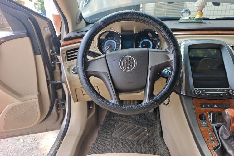 Used Buick LaCrosse 2011 2.4L SIDI Comfort Sunroof Version Steering Wheel