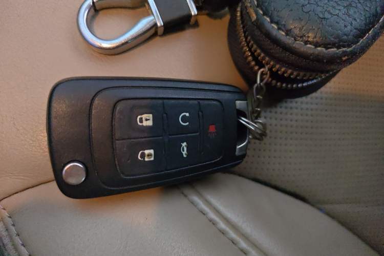 Used Buick LaCrosse 2011 2.4L SIDI Luxury Edition Vehicle Key