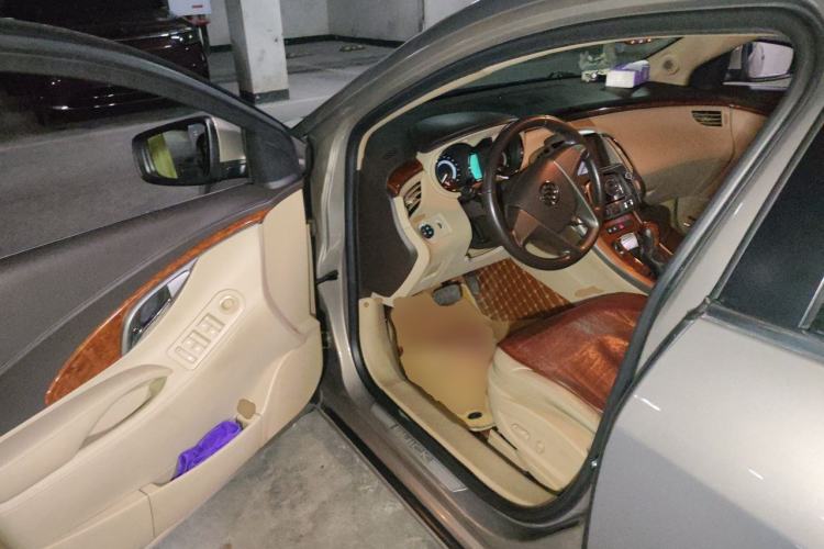 Used Buick LaCrosse 2011 2.4L SIDI Elegant Edition Driver Seat