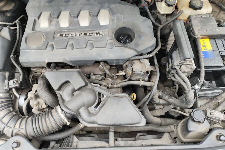 Used Buick LaCrosse 2011 2.4L SIDI Luxury Edition Engine Bay