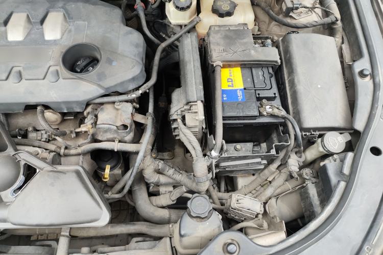 Used Buick LaCrosse 2011 2.4L SIDI Luxury Edition Engine Bay Left