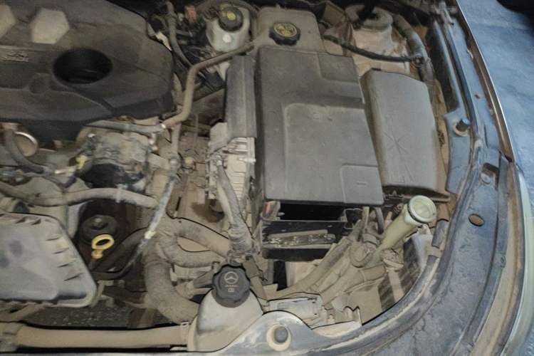 Used Buick LaCrosse 2011 2.4L SIDI Haoya Edition Engine Bay Left