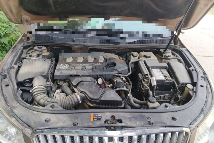 Used Buick LaCrosse 2011 2.4L SIDI Luxury Edition Engine Bay
