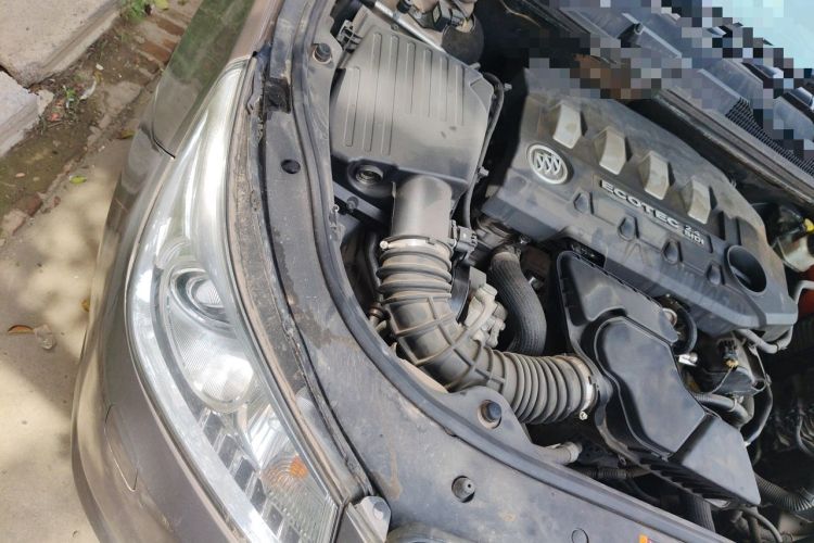 Used Buick LaCrosse 2011 2.4L SIDI Luxury Edition Engine Bay Right