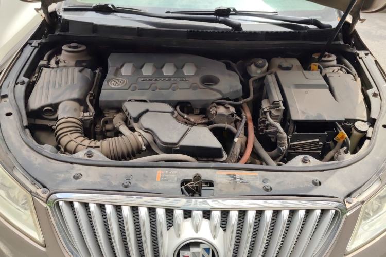Used Buick LaCrosse 2011 eAssist 2.4L Elegance Edition Engine Bay