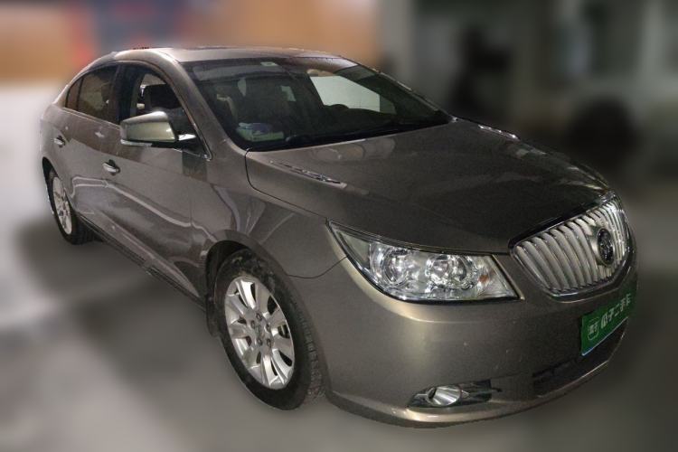 Used Buick LaCrosse 2011 2.4L SIDI Elegant Edition Front Right 45 Deg