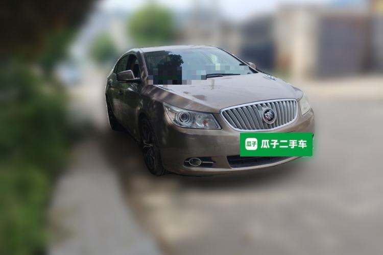 Used Buick LaCrosse 2011 2.4L SIDI Luxury Edition Front Right 45 Deg