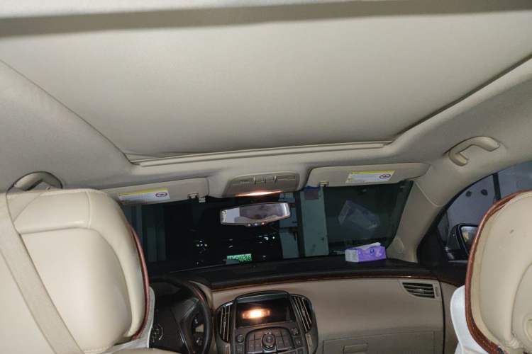 Used Buick LaCrosse 2011 2.4L SIDI Elegant Edition Headliner