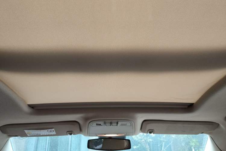 Used Buick LaCrosse 2011 eAssist 2.4L Elegance Edition Headliner