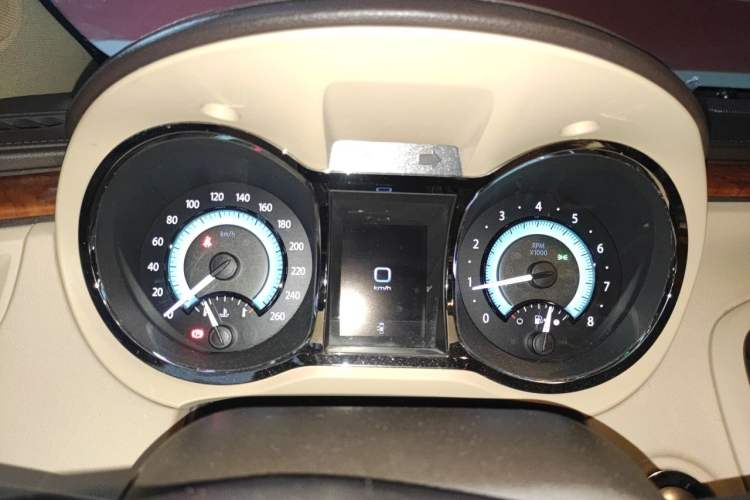 Used Buick LaCrosse 2011 2.4L SIDI Haoya Edition Instrument Cluster