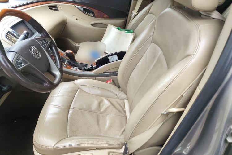 Used Buick LaCrosse 2011 2.4L SIDI Luxury Edition Left Front Seat