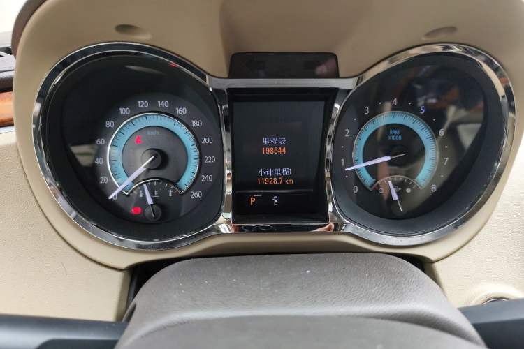 Used Buick LaCrosse 2011 2.4L SIDI Luxury Edition Odometer Close Up