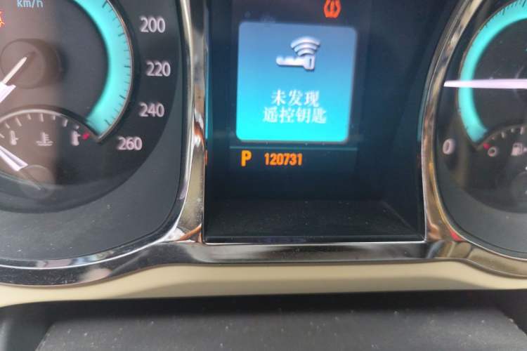 Used Buick LaCrosse 2011 2.4L SIDI Luxury Edition Odometer Close Up